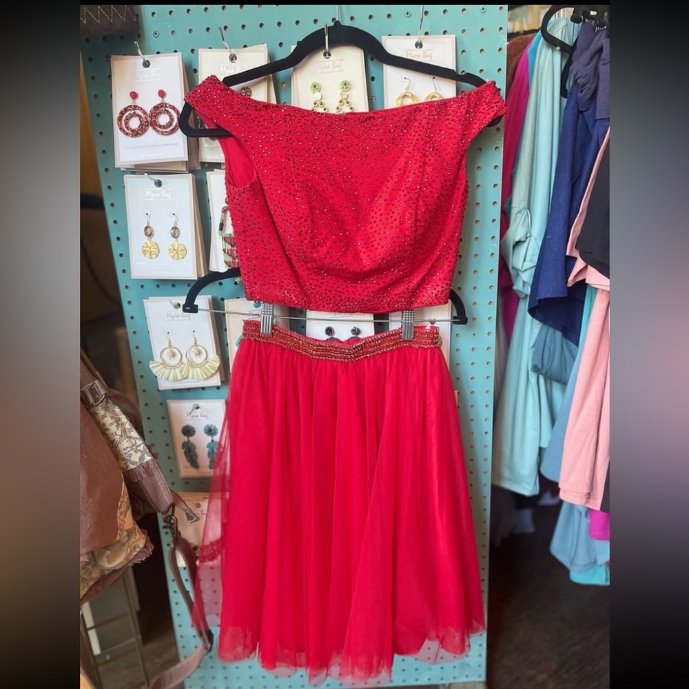 Red two piece Sherri hill homecoming dress